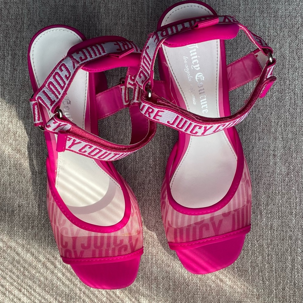 Juicy Couture Pink Platform Sandals Y2K Logo Straps Size 7.5